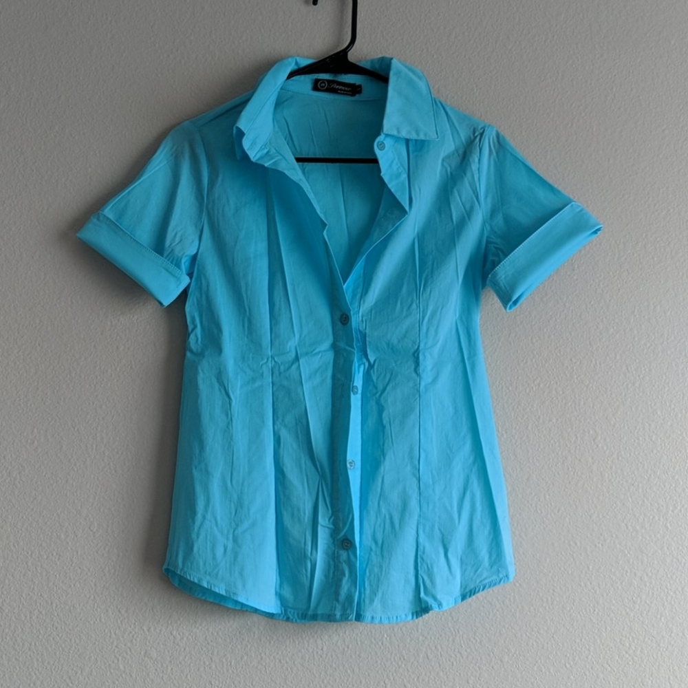Light baby blue Short sleeve button down